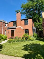 6217 N Leona Avenue, Chicago, IL 60646