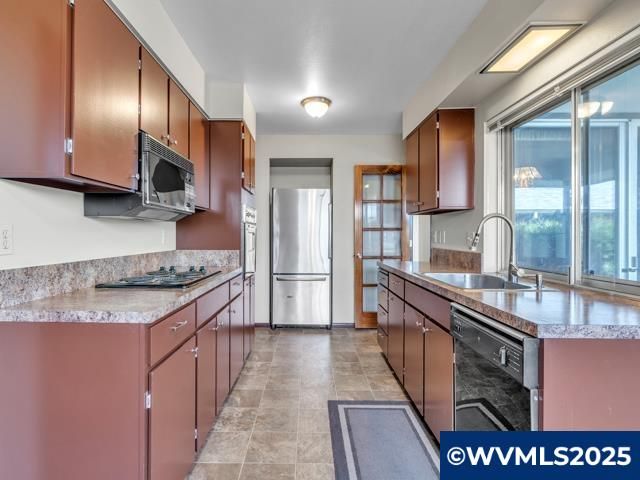 3016 Twin Oak Pl NW, Salem, OR 97304