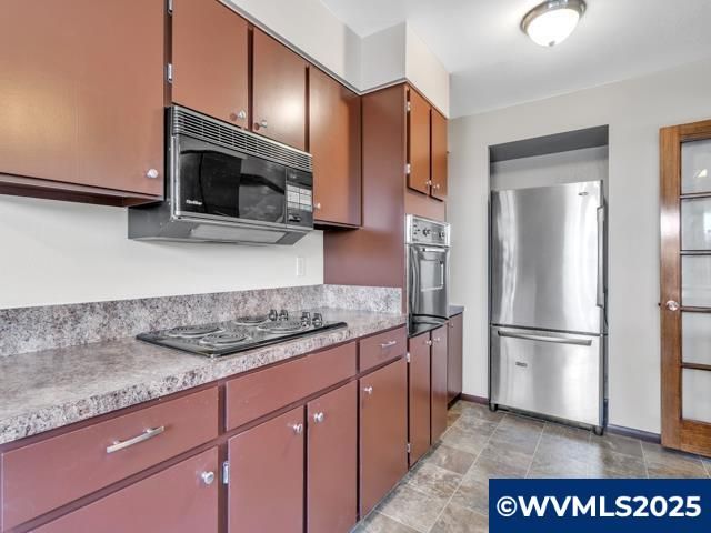 3016 Twin Oak Pl NW, Salem, OR 97304