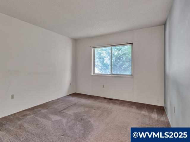 3016 Twin Oak Pl NW, Salem, OR 97304