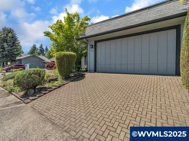 3016 Twin Oak Pl NW, Salem, OR 97304