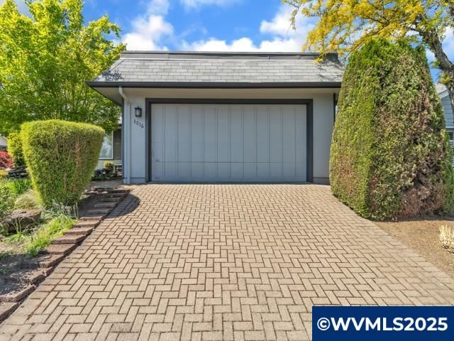 3016 Twin Oak Pl NW, Salem, OR 97304