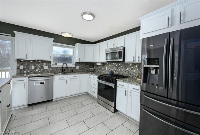 3545 Chanticleer Court, Uniontown, OH 44685