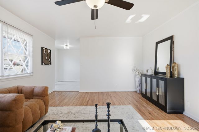 3743 S Braden Place, Tulsa, OK 74135