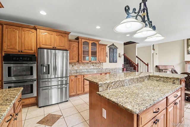 6929 Dakota Drive, Troy, MI 48098