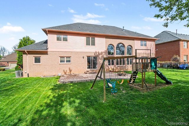6929 Dakota Drive, Troy, MI 48098