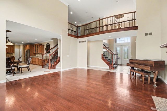 6929 Dakota Drive, Troy, MI 48098