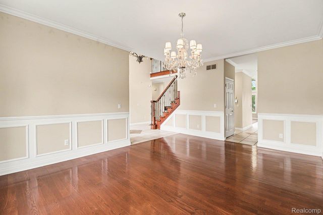 6929 Dakota Drive, Troy, MI 48098