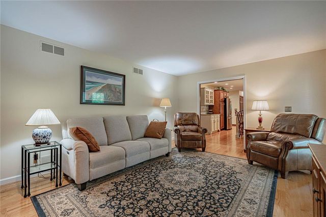 2855 Meadow Lane, North Whitehall Twp, PA 18078