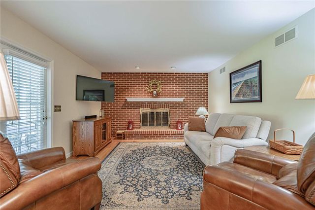 2855 Meadow Lane, North Whitehall Twp, PA 18078