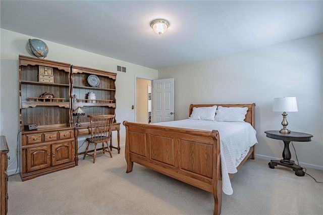 2855 Meadow Lane, North Whitehall Twp, PA 18078