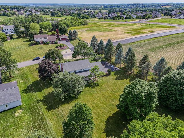 2855 Meadow Lane, North Whitehall Twp, PA 18078