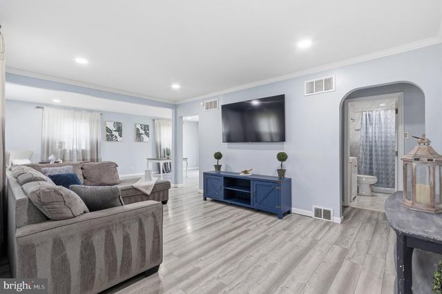 29 WILSON AVE, Mount Ephraim, NJ 08059