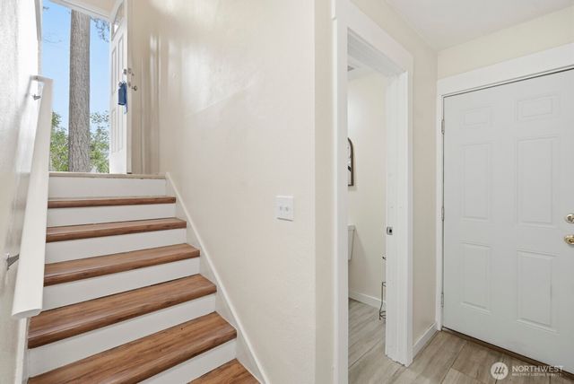 2191 Lakemoor Drive SW, Olympia, WA 98512