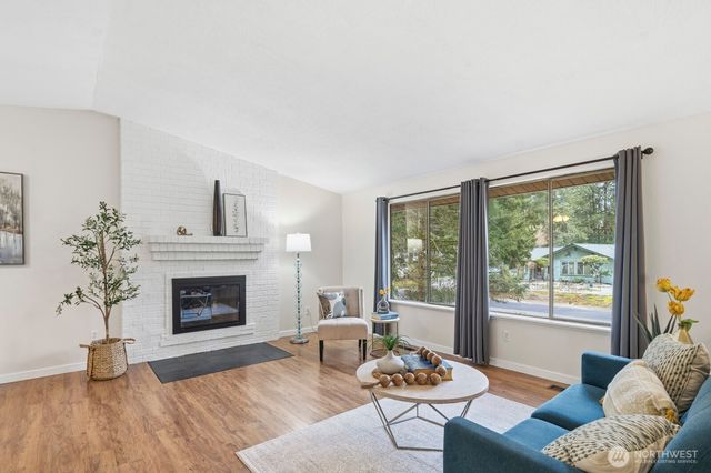 2191 Lakemoor Drive SW, Olympia, WA 98512