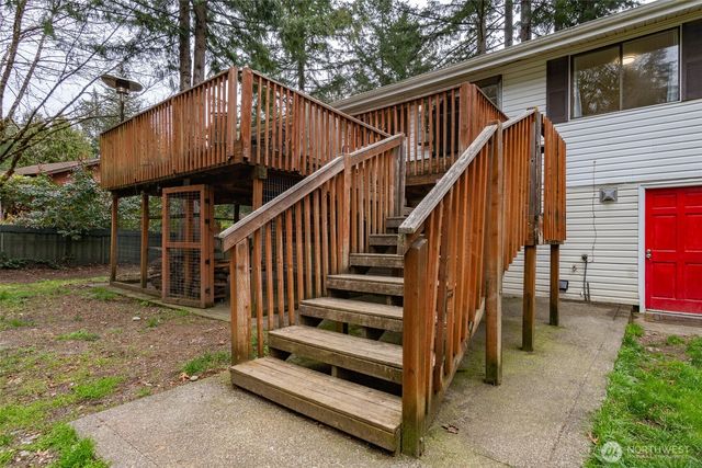 2191 Lakemoor Drive SW, Olympia, WA 98512