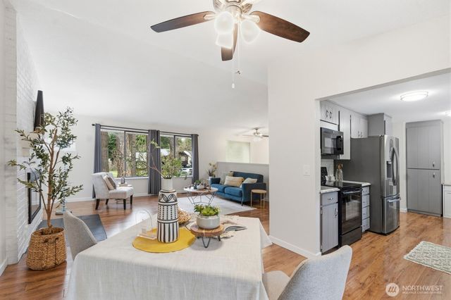 2191 Lakemoor Drive SW, Olympia, WA 98512