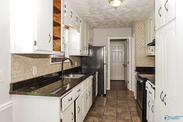 159 Chanel Drive, Huntsville, AL 35811