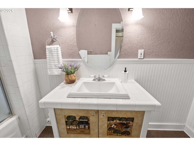 663 HARRISON Ave, Astoria, OR 97103