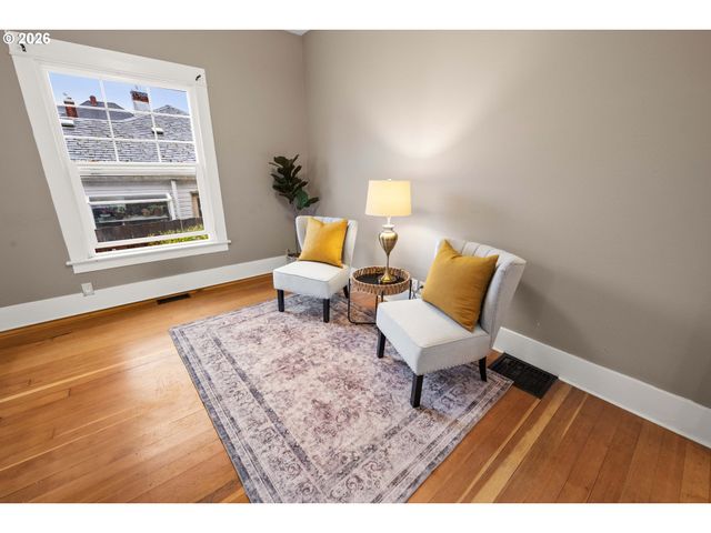 663 HARRISON Ave, Astoria, OR 97103