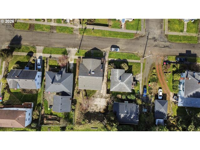 663 HARRISON Ave, Astoria, OR 97103