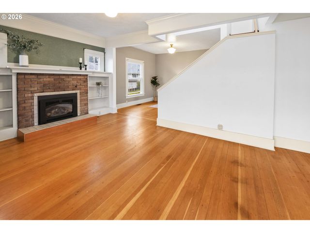 663 HARRISON Ave, Astoria, OR 97103