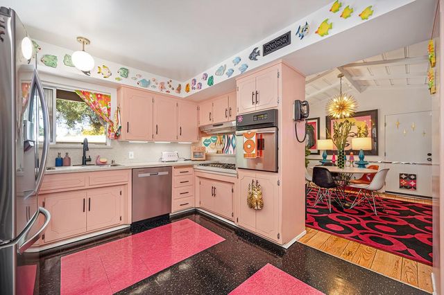 6571 Lake Park Dr, Sacramento, CA 95831