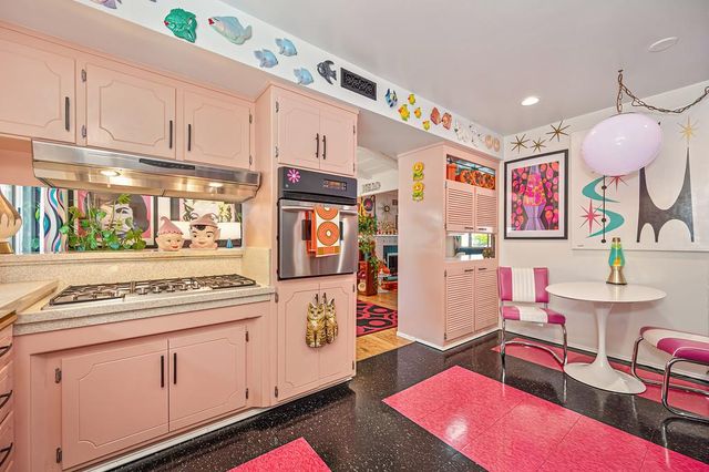 6571 Lake Park Dr, Sacramento, CA 95831