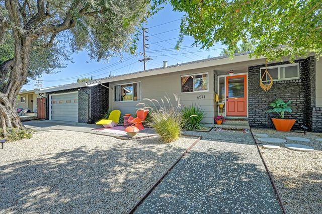 6571 Lake Park Dr, Sacramento, CA 95831