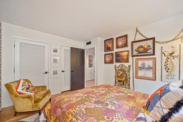 6571 Lake Park Dr, Sacramento, CA 95831