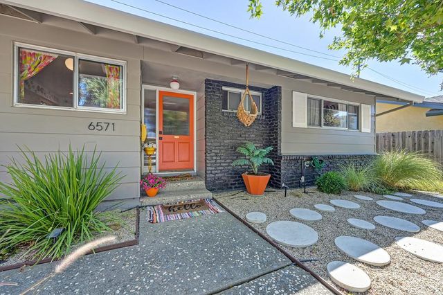6571 Lake Park Dr, Sacramento, CA 95831