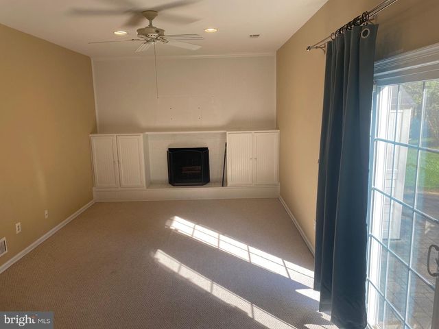 8305 FORESTREE CT, Vienna, VA 22182