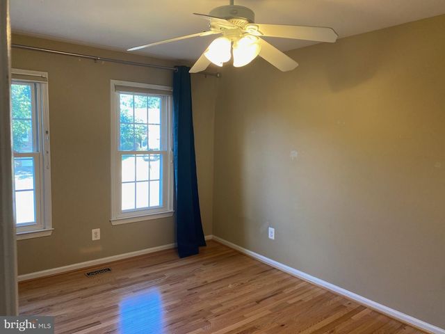 8305 FORESTREE CT, Vienna, VA 22182