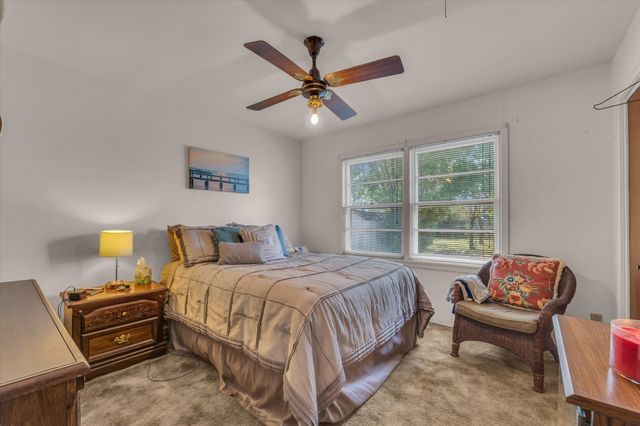 401 Avenue I, Lacy Lakeview, TX 76705