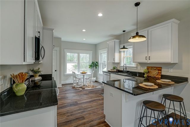 1343 Stokes Station Rd, Goochland, VA 23063