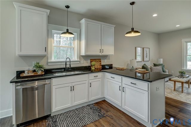 1343 Stokes Station Rd, Goochland, VA 23063
