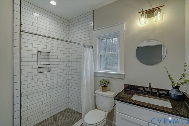 1343 Stokes Station Rd, Goochland, VA 23063