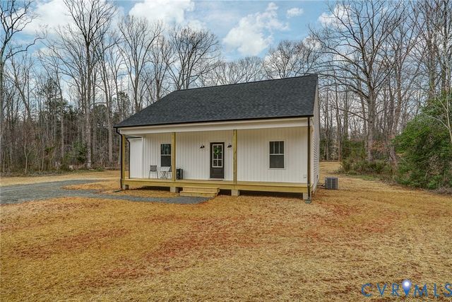 1343 Stokes Station Rd, Goochland, VA 23063