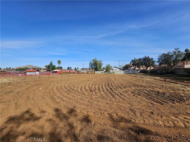 24208 Dracaea Avenue, Moreno Valley, CA 92553