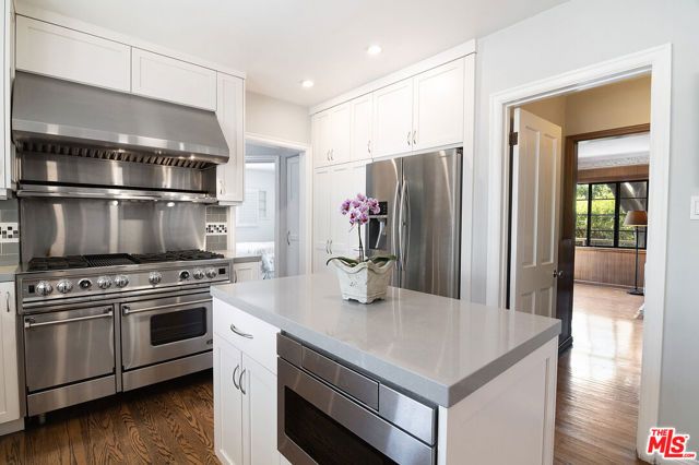 3050 Motor Avenue, Los Angeles, CA 90064