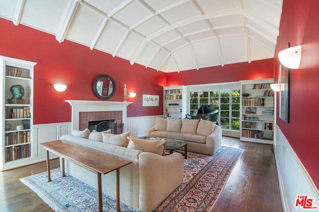 3050 Motor Avenue, Los Angeles, CA 90064