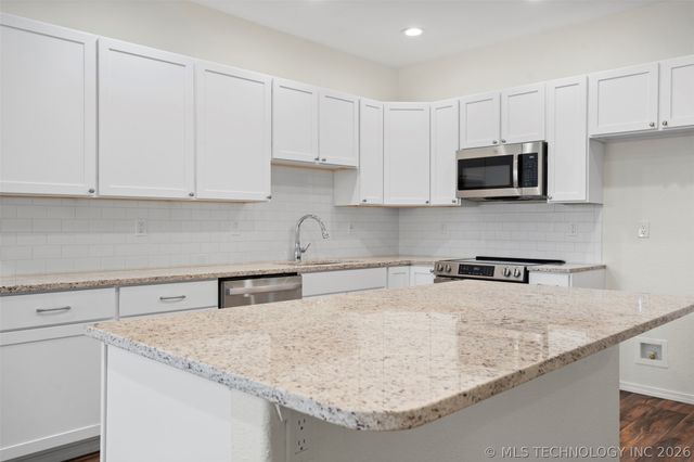 517 W Clyde Avenue, Vinita, OK 74301