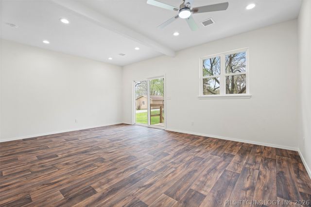 517 W Clyde Avenue, Vinita, OK 74301