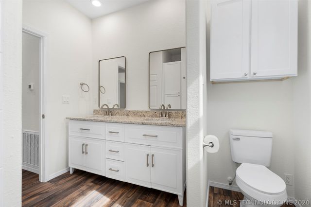 517 W Clyde Avenue, Vinita, OK 74301