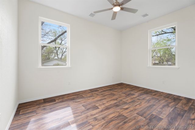 517 W Clyde Avenue, Vinita, OK 74301