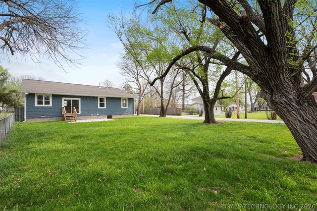 517 W Clyde Avenue, Vinita, OK 74301