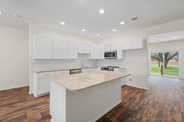 517 W Clyde Avenue, Vinita, OK 74301