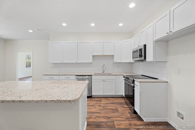 517 W Clyde Avenue, Vinita, OK 74301