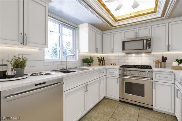 5515 Rattlesnake Hamm RD 301, Naples, FL 34113