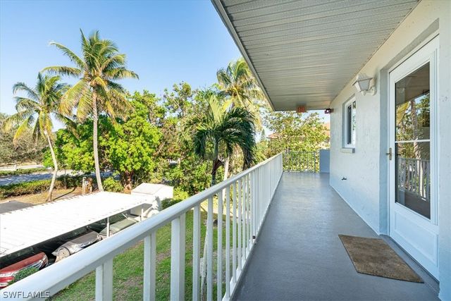 5515 Rattlesnake Hamm RD 301, Naples, FL 34113